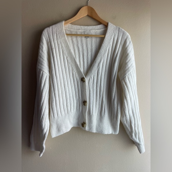 a new day Sweaters - A New Day Women White Sweater Cardigan V Neck Size Small